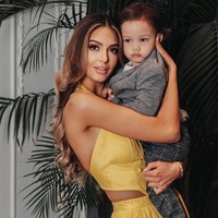 Beginilah kehidupan wanita 28 tahun itu kini. Di Instagramnya, Okasana tampak tengah disibukkan mengurus anaknya yang tidak diakui oleh Sultan Muhammad V dan kerajaan Kelantan. Foto: dok. Instagram