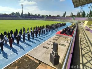 Pandemi COVID-19, Bupati Ciamis Lantik Ratusan Pejabat di Stadion Galuh