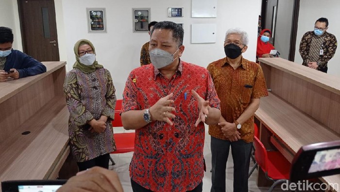 Plt Wali Kota Surabaya Whisnu Sakti Buana