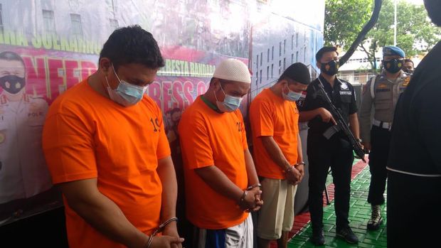 Polres Bandara Soetta menangkap 3 pengedar dolar palsu senilai Rp 1,4 miliar