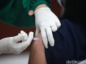 Kendala Vaksinasi: Penerima Tak Hadir-Cold Chain Kurang