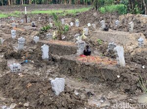 TPU Babat Jerawat Surabaya untuk Jenazah Pasien COVID-19 Tersisa Satu Blok
