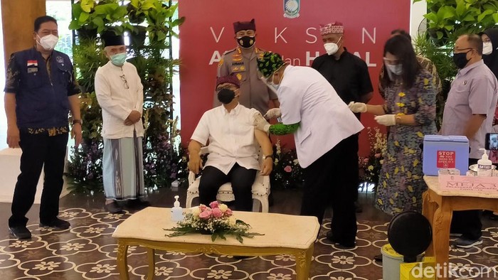 vaksin covid-19 banyuwangi
