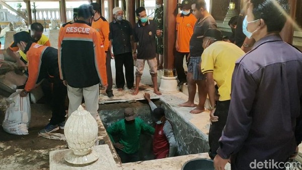 Melihat Persiapan Pemakaman Wismoyo Arismunandar di Astana Giribangun