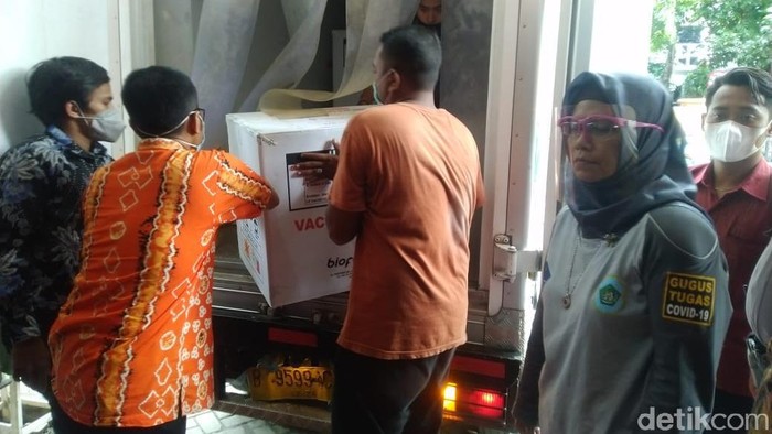 6.200 Vial Vaksin Kembali Tiba di Lamongan