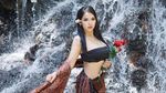 Kenalan dengan Amelia NS, Si Seksi Serba Bisa