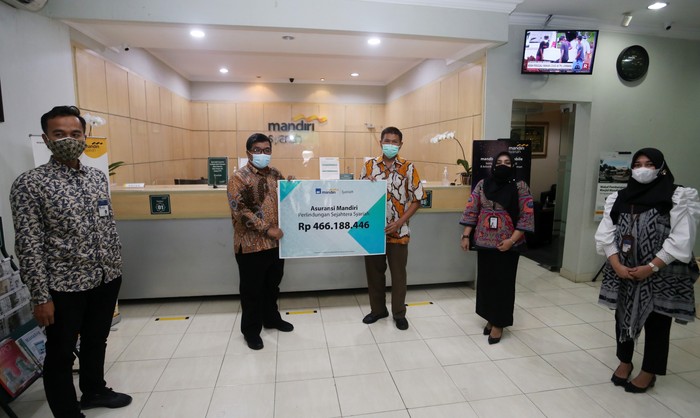 AXA Mandiri