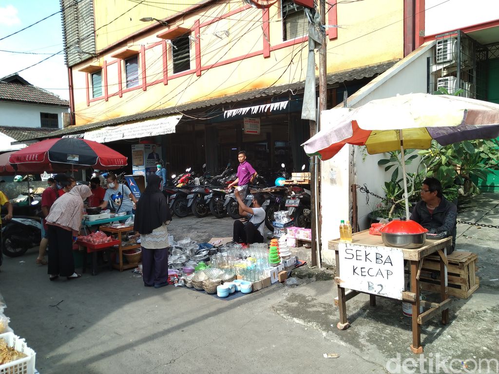 Bakcang hingga Sate, Jajanan Serba Babi di Kawasan Pecinan Bekasi