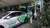 Kehadiran aplikasi ini pun diharapkan dapat memberikan kemudahan dan kenyamanan bagi para pengguna kendaraan listrik yang hendak mencari SPKLU terdekat maupun memonitor pengisian baterai mobil maupun motor listrik.