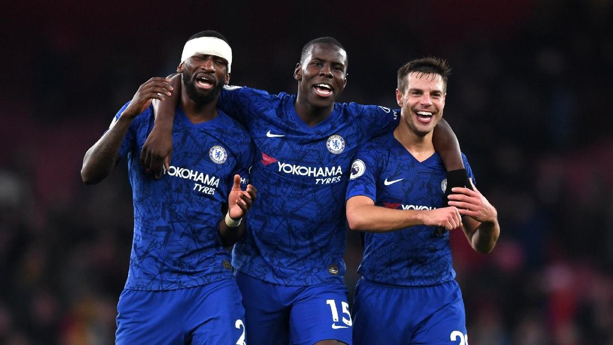 Kapten Chelsea Cesar Azpilicueta meredam isu perselisihan dengan Antonio Ruediger. (Foto: Getty Images/Shaun Botterill)