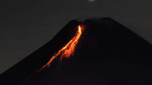 Foto Populer Pekan Ini: Erupsi Merapi-1 Juta Kasus Corona di RI