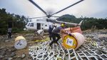 Suku Dayak Meratus Korban Banjir Kalsel Dipasok Logistik Lewat Udara
