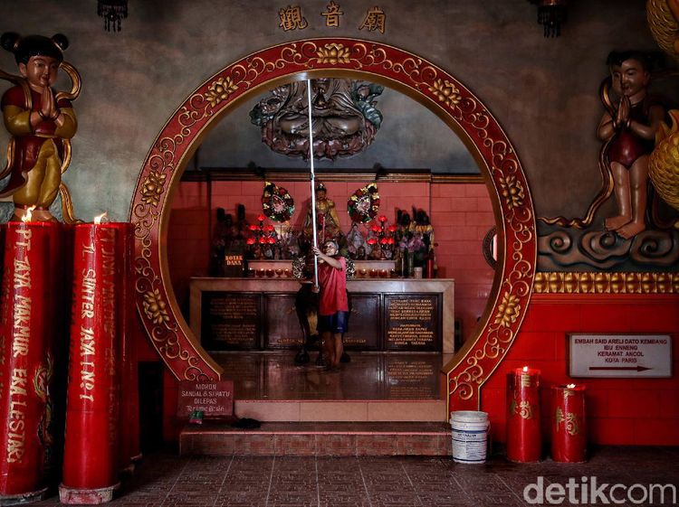 Indahnya Keberagaman di Salah Satu Klenteng Tertua Ibu Kota
