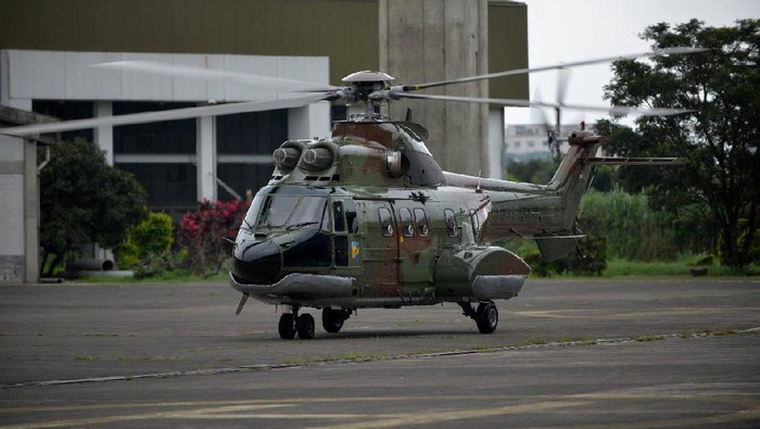 Ini Penampakan Helikopter Super Puma Made in Bandung PT Dirgantara Indonesia (Persero) atau PTDI baru saja kirim (ferry flight) 1 unit Helikopter Super Puma NAS332 C1+ pesanan Kemenhan. Seperti apa penampakannya?