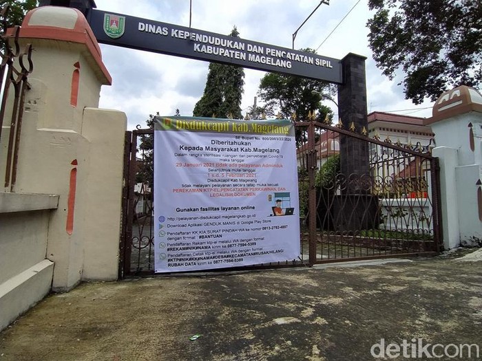 Kantor Disdukcapil Kabupaten Magelang ditutup karena Corona, Jumat (29/1/2021).