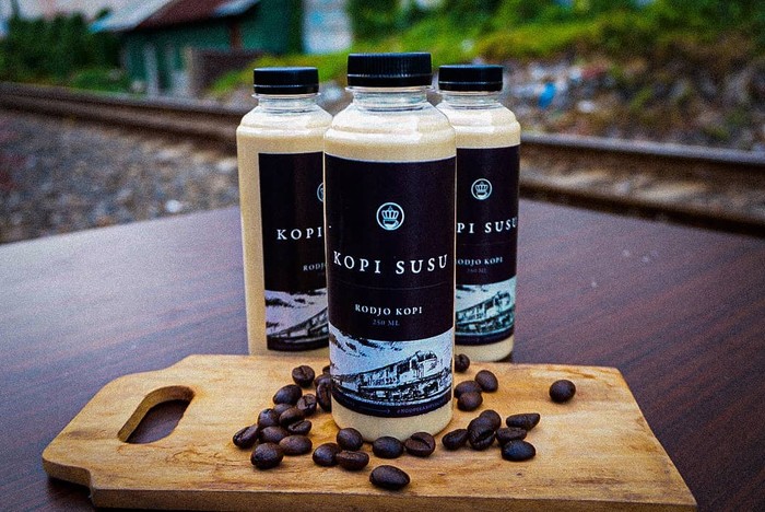 Kopi pinggir rel kereta api Di Kafe Ini Bisa Rasakan Sensasi Ngopi di Pinggir Rela Kereta Api