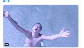 Liverpool akhirnya menang, para fans merasa seperti terlahir kembali. Foto: istimewa