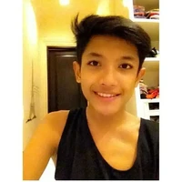 Penampilan Millen Cyrus dulu dan sekarang terlihat kontras. Ini penampilan Millen sebelum operasi payudara, saat dia masih remaja.  Foto: Instagram