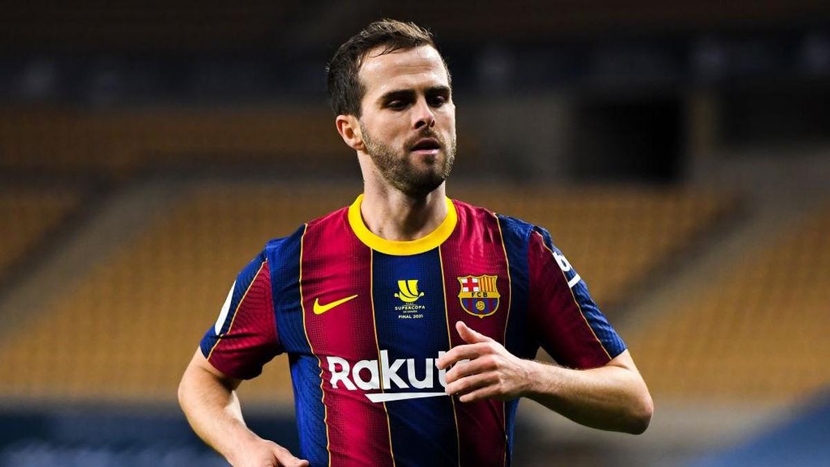 Miralem Pjanic ogah pergi dari Barcelona. Foto: (Getty Images/David Ramos)