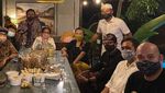 Akurnya Sandiaga Uno dan Ni Luh Djelantik