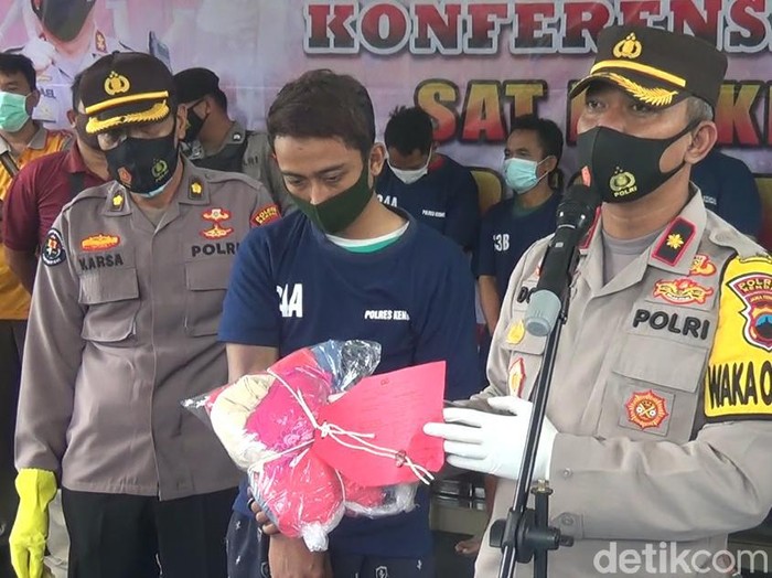 Pelaku pencabulan anak ditangkap setelah buron 4 tahun, Kendal, Jumat (29/1/2021).