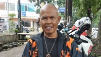 Firmansyah Pitra dikenal masyarakat luas lewat perannya di Preman Pensiun sebagai Kang Pipit. Dok. Instagram/pipit_firmansyahpitra