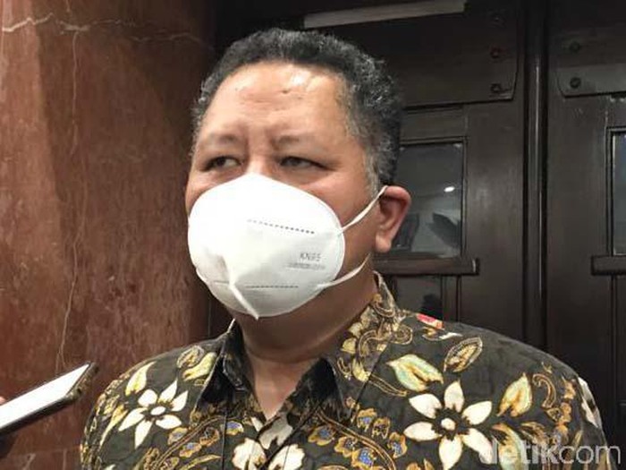 Plt Wali Kota Surabaya, Whisnu Sakti Buana