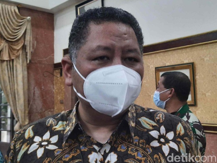 Plt Wali Kota Surabaya Whisnu Sakti Buana