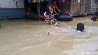 Tercatat, ada 7 kecamatan yang terkena banjir.