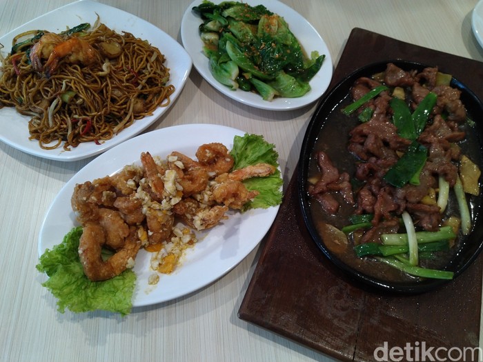 Restoran Family : Maknyus! Sapi Hotplate dan Mie Seafood Oriental