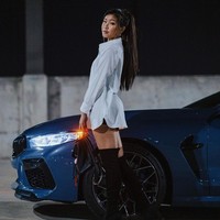 Ia pun mengakui jika jarangnya ada pembalap wanita membuat ia kadang dikira sebagai model. Misalnya saat ada sesi tanda tangan pembalap dan aku tidak berpakaian balap tidak ada yang berpikir aku pembalap. Dan aku sering mendapat komentar bahwa aku lebih terlihat seperti model dari pada pembalap mobil. Itu sesuatu yang tidak didapatkan lawan priaku, Foto: Instagram @samanthaatan