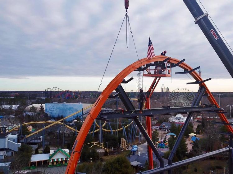 Ini Dia Roller Coaster Single Rail Tertinggi, Terpanjang, dan Tercepat di Dunia