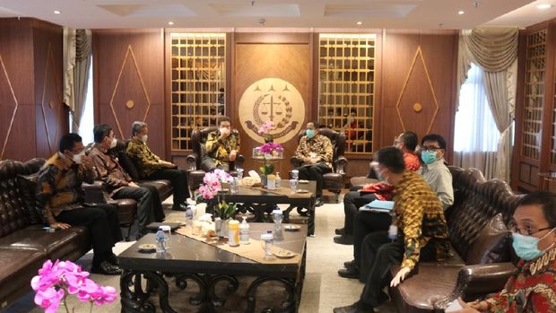Pertemuan Jaksa Agung ST Burhanuddin dengan Kepala PPATK Dian Ediana Rae, Jumat (29/1/2021).