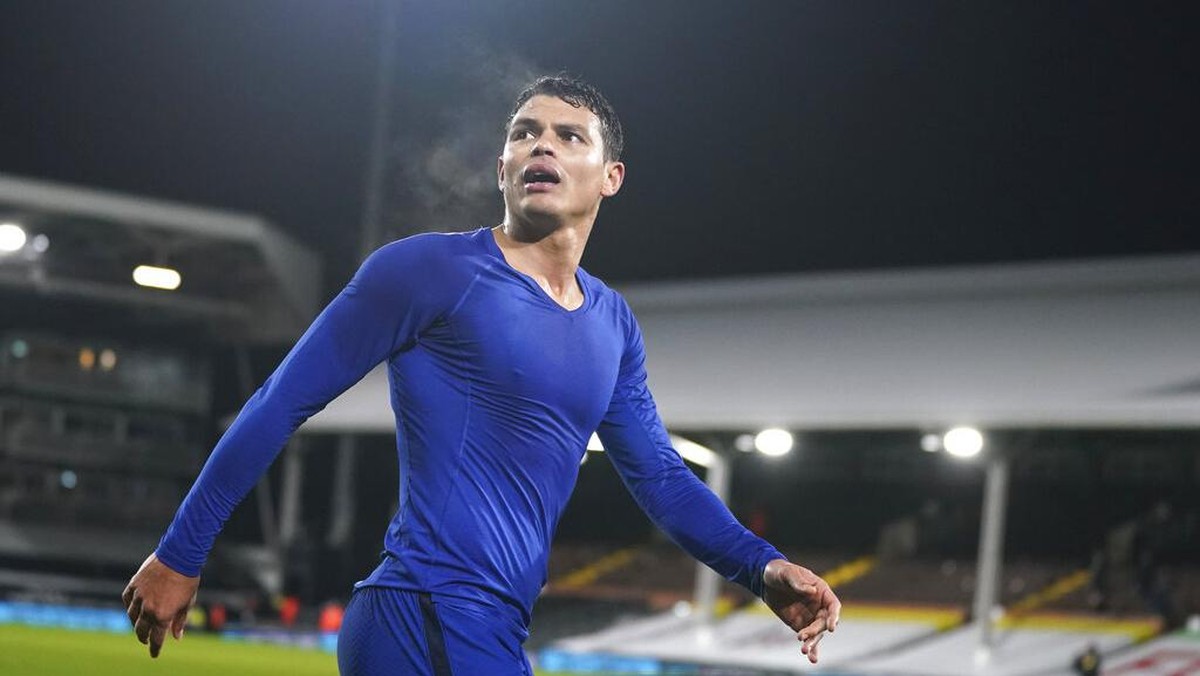 Thiago Silva ingin kembali ke Liga Brasil (AP/John Walton)
