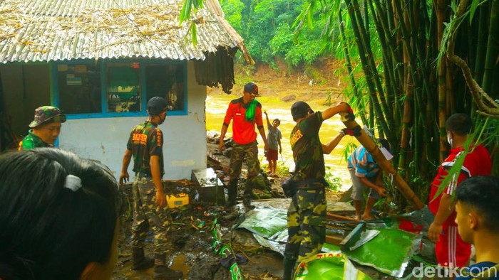 Banjir di Jember Surut