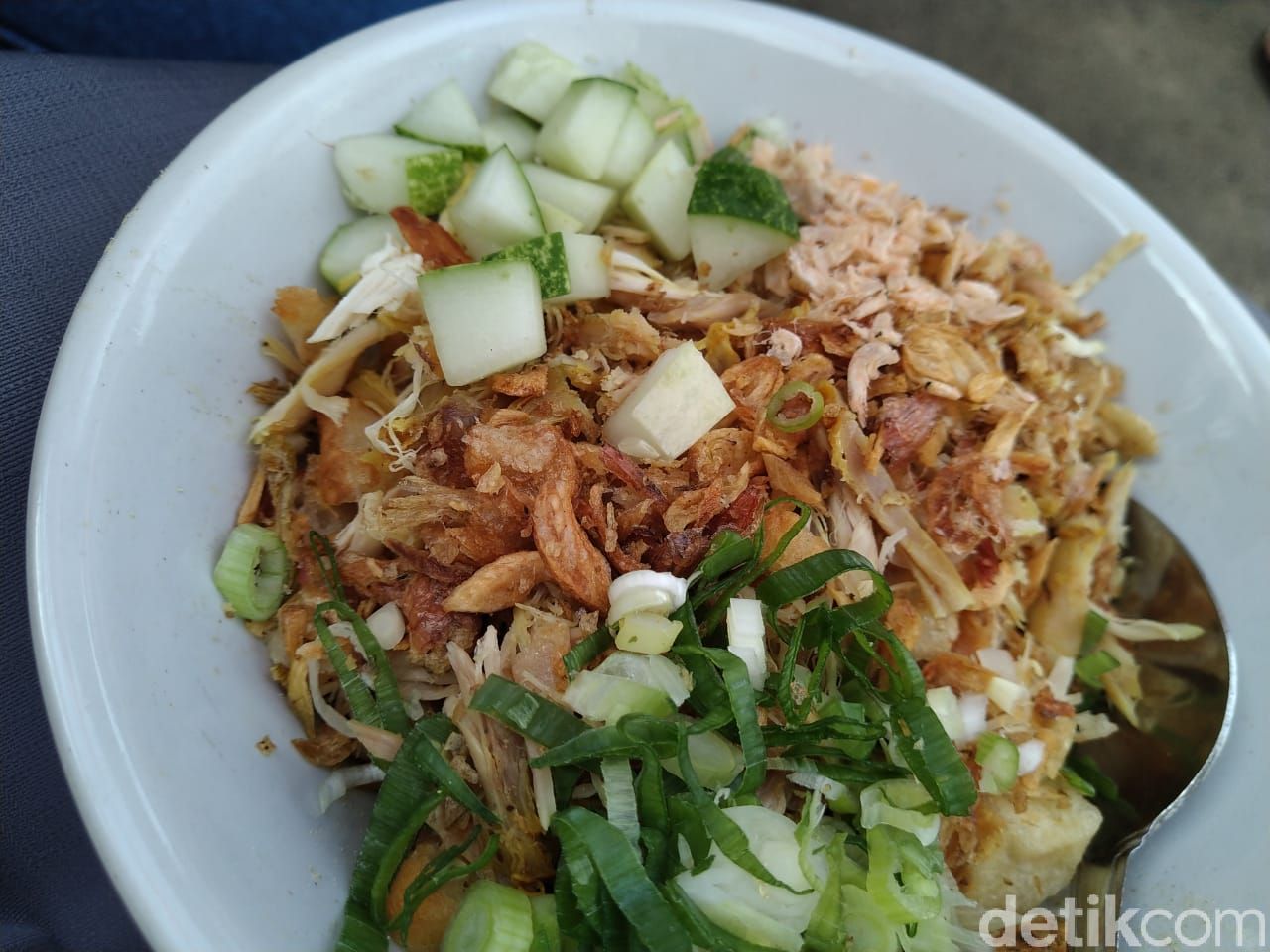 bubur ayam enak di depan klenteng hok lay kiong