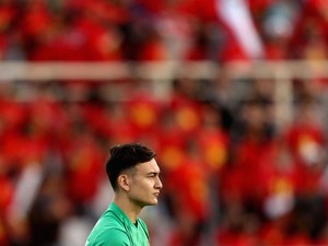 Kiper Vietnam yang Dulu Dibobol Irfan Bachdim Gabung Cerezo Osaka