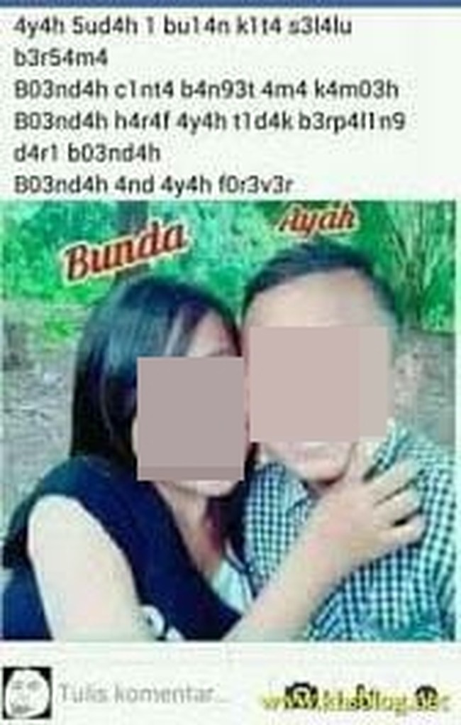 Baca ucapan anniversarynya harus sambil mikir keras nih. Padahal nulisnya bisa pakai huruf aja semuanya, nggak usah digabung pakai angka biar nggak susah bacanya. Ada yang gini juga kalau ngasih ucapan? Foto: Facebook/Kementrian Humor Indonesia