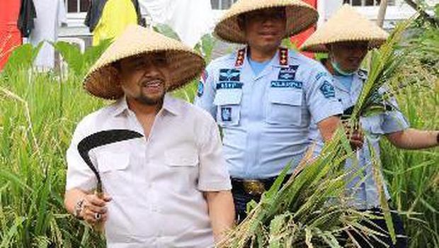 Mantan Ketua DPR RI Setya Novanto yang menjadi narapidana kasus korupsi dan mendekam di Lapas Sukamiskin Bandung punya kesibukan baru.
