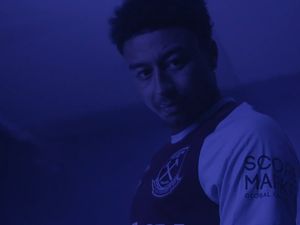 Jesse Lingard Resmi Berkostum West Ham