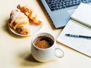 Minum Kopi Pagi Hari, Bikin Fokus Tapi Tak Makin Kreatif