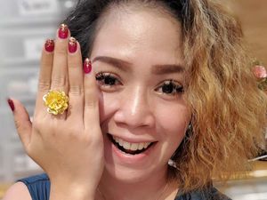 Sukses Bisnis Perhiasan Imitasi, Ini Kata Olla yang Disebut Crazy Rich Depok