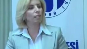 Nadia Camukova - IQ 200. Dia dapat berbicara dalam tujuh bahasa (Rusia, Inggris, Prancis, Turki, Jerman, Arab, dan Persia) dan delapan dialek Turki. Dia seorang profesor di Universitas Bahçeşehir di Turki. Foto: Brightside