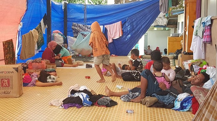 Para pengungsi korban gempa Sulbar (Abdy Febriady/detikcom)