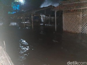 BPBD Minta Warga di Pesisir Utara Jatim Waspada Cuaca Ekstrem Akhir Tahun