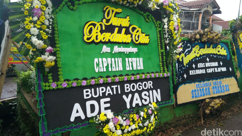 Suasana rumah duka Kapten Afwan, di Kabupaten Bogor. (Adhyasta Dirgantara/detikcom)