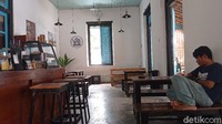 Setelah memasuki era kemerdekaan, bangunan itu kemudian dijadikan sekolah rakyat. Banyak warga sepuh di Parigi yang terkenang belajar baca tulis di bangunan itu. Di awal-awal orde baru, bangunan dimanfaatkan oleh untuk berjualan kain batik. Kemudian dijadikan toko kelontongan.