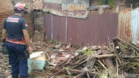Penemuan ular itu saat warga tengah kerja bakti di sebuah rumah kosong setempat. Warga kemudian menghubungi petugas Pemadam Kebakaran (damkar) Kota Pekalongan.
