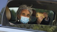 Pejabat-pejabat China dan media pemerintah telah mencoba menyangkal terkait asal mula virus yang dimulai di China. Kebanyakan ahli percaya virus berasal dari kelelawar, mungkin di barat daya China atau daerah tetangga Asia Tenggara, sebelum ditularkan ke hewan lain dan kemudian ke manusia.
