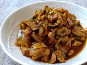 Menu Harian Ramadhan ke-8: Berbuka dengan Ayam Kecap dan Kwetiau Kuah Segar